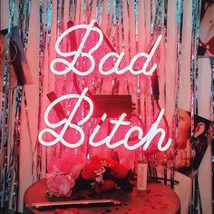 Foto Muro Collage, Neon Quotes, Red Neon, Bedroom Wall Collage, Neon Aesthetic, Neon Wallpaper, Picture Collage Wall, Pastel Pink Aesthetic, Photo Wall Collage