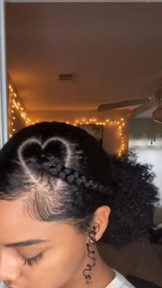 Hairstyles Baby Girl, Easy Back To School Hairstyles, Baby Girl Hairstyles Curly, Cabello Afro Natural, Natural Hair Bun Styles, Mixed Curly Hair, Curly Hair Videos, Naturally Curly Hair