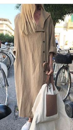 Linen Dress Street Style, Muslim Travel Outfit, Copenhagen Dress, Linen Summer Outfits, Casual Abaya, Muslimah Fashion Outfits, Fashionista Clothes