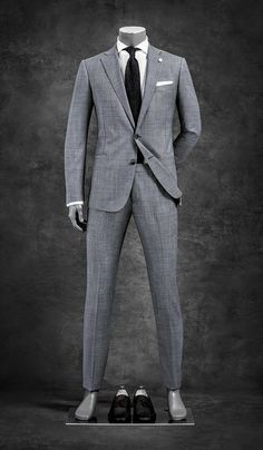 Suit On Mannequin, Suit Outfit Ideas, Spring Mens Fashion, Gentleman Mode, Unique Mannequin, Blazer Outfits Men, Slim Fit Suit Men, Classy Suits, Formal Men Outfit