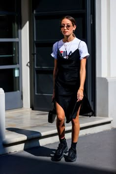 FW Milan day 5 Slip Dress Combat Boots, Summer Outfit Edgy, 2024 Fashion Trends Summer Outfits, Outfits Estilo Vintage, Cool Street Fashion Summer, Style Summer 2024, Tshirt And Dress Layering, 90s Festival Outfit, Summer Looks 2024