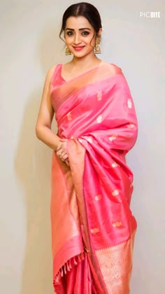 Trisha Wallpaper Trisha Wallpaper, Trisha Krishnan Saree, Trisha Saree, Trisha Photos, Netted Blouse Designs, Long Blouse Designs, Simple Frock Design, Trisha Krishnan