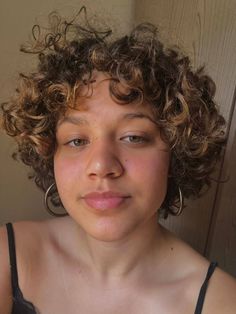 3b Short Curly Hair, 3b Hair Styles, Short 3b Curly Haircuts, Short 3b Hair, Short Curly Hair Pixie, Curly Hair Pixie, Curly Pixie Cut, 3b Hair, Hairstyles For Fat Faces