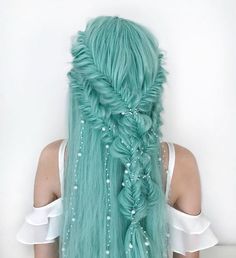 Trendy We Fryzurach, Fishtail Braids