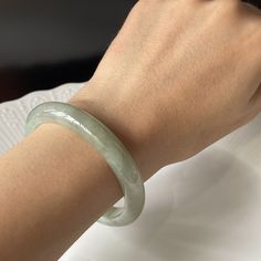 Real Jade Bracelet, Jade Bracelet Bangles Chinese, Jade Jewelry Aesthetic, Jade Bangle Aesthetic, Jade Bracelet Aesthetic, Jade Bracelet Chinese, Burmese Jewelry, Jade Bracelet Bangles, Jade Accessories