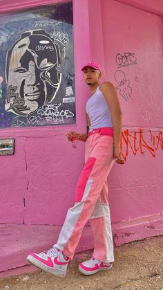 Pink Pants Outfit Street Style, Pink Pants Outfit, Street Style 2023, Outfit Street Style, Pink Streetwear, Pants Outfit Men, Outfits Hombre, Outfit Pink