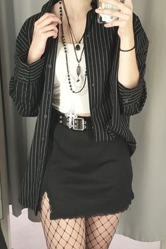 Dark Colored Outfits Aesthetic, Alt Dressy Outfits, Bartender Aesthetic Outfit, Casual Punk Outfits For Women, Alternative Going Out Outfit, Elegant Grunge Outfits, Fancy Grunge Outfits, Grunge Formal Outfit, Gothic Casual Outfits