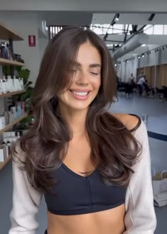 Rambut Brunette, Mekap Mata, Bouncy Hair, Smink Inspiration, Hairstyles For Layered Hair, Brown Hair Balayage, Blowout Hair