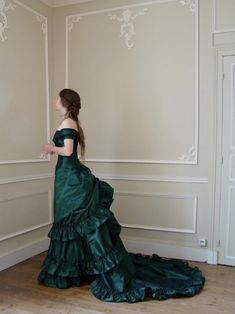 Victorian Prom Dress, Victorian Bustle Dress, Victorian Ball Gowns, Masquerade Ball Gowns, 1880s Fashion