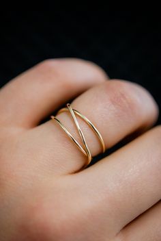 Wraparound Ring 14K Gold Fill Wrap Ring Gold Filled Wrapped - Etsy Minimalist Rings Gold, Gold Delicate Rings, Minimalist Cocktail, Rings With Meaning, Gold Wrap Ring, Jewelry Hacks, Women Inspiration, Criss Cross Ring, Woven Ring