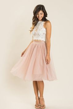 Shop the Jacqueline Dusty Rose Tulle Midi Skirt at Morning Lavender - boutique clothing featuring fresh, feminine and affordable styles. Midi Outfits, Pink Tulle Skirt, Secret Wedding, Tulle Skirts, Tulle Midi Skirt, Best Prom Dresses, Pink Tulle, Ladies Dress Design, Look Chic