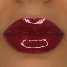 Lipstick Styles, Ideal Lips, Cherry Lip Makeup, Cherry Lip Gloss, Berry Lip Gloss, Cherry Scent, Color Lip Gloss, Lips Inspiration, Lipstick Style