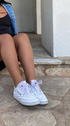 Follow for more outfit inspo ✨  https://instagram.com/vibrasxsteph  ✨ shoe inspo. Sneaker you need. White sneakers. Effortless chic style. Casual outfit. Casual summer outfit. Reebok club c 85. Summer shoes. Essential shoes. Outfit inspo. Reebok Club 85, Shoes Essential, Essential Shoes, Effortless Chic Style