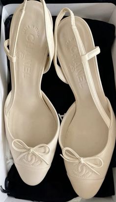 Chanel Heels, Pretty Heels, Fancy Shoes, Girly Shoes, Aesthetic Shoes, Swag Shoes, Looks Chic