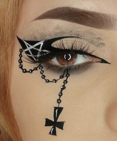 Cute Halloween Makeup Ideas, Holloween Makeup, Cute Halloween Makeup, Punk Makeup, Halloween Makeup Ideas, Cute Ghosts, Halloween Eye Makeup