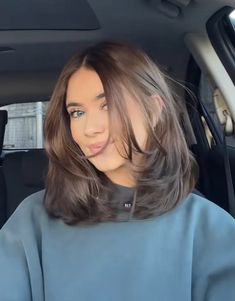 Medium Length Haircut With Layers Red Hair, Above The Shoulders Haircut With Layers, Medium Haircuts Face Framing, Haircuts Short To Medium Length, Collarbone Length Hair Face Framing, Mid Length Hair Without Layers, Short Server Hairstyles, Hair Cuts Collar Bone Length, Below Collar Bone Length Hair