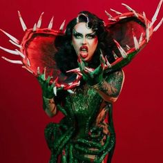 Drag Queen Halloween Costume, Drag Halloween Costume, Venus Flytrap Costume, Horror Burlesque, Drag Outfit Ideas, Horror Drag, Little Shop Of Horrors Costume, Drag Costume, Diva Party