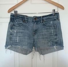 Madewell Distressed Denim Shorts Distressed Denim Shorts, Short En Jean, Distressed Denim, Short Outfits, Madewell, Favorite Outfit, United Kingdom, Denim Shorts, Art Collection