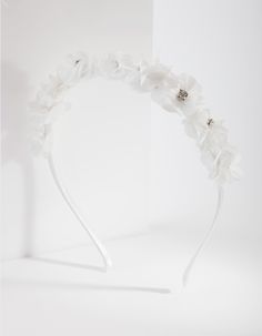 Description
The Lovisa Kids collection is designed for little ones with big imaginations. Make their day by gifting them this textured white floral headband. 
Diameter: 12cm White Flower Headband, Fashion Jewellery Online, Nose Piercings, Floral Headband, Bold Earrings, Kids Collection, Flower Hair Pin, Floral Headbands, Flower Headband