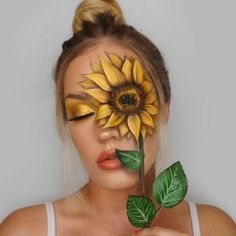 Eye Makeup Halloween, Sunflower Makeup, Disney Eye Makeup, Makeup Pictorial, Flower Makeup, Face Paint Makeup, Halloween Eye Makeup, Face Art Makeup, Halloween Makeup Inspiration