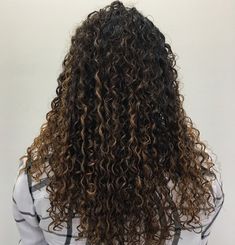 Tight Curl Perm, Perms For Medium Hair, Bad Perm, Spiral Perms, Perm Styles, Perm Ideas, Types Of Perms, Long Perm