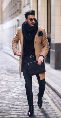 Coat Styles, Brown Outfit, Mens Winter, Mens Fashion Casual Outfits, Stylish Mens Outfits, Camel Coat, Fashion Man