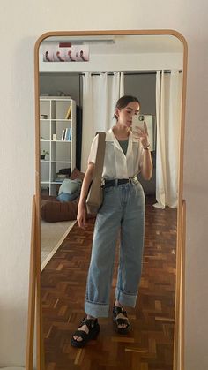 Music Style Fashion, Zen Days Street Style, Normal College Outfits, Bohemian Formal Outfit, 90s Spring Aesthetic, Graduate School Outfits Casual, Indie Corporate Outfit, Girly Outfits Aesthetic Summer, In Style Outfits 2024