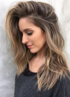 ⇢✷✼✷⇠Pinterest//livviemini⇢✷✼✷⇠ Follow me on Insta @liv.v.ie Tmavý Blond, Long Fine Hair, Brunette Balayage, Dark Blonde Hair, Winter Hair Color, Ombre Hair Color, Brown Blonde Hair, Long Wavy Hair, Cool Hair Color