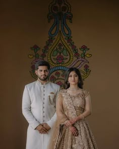 Engagement Portraits Poses, Indian Wedding Pictures, Engagement Dress For Bride, Indian Bride Poses, Indian Wedding Poses, Bride Photos Poses, Wedding Portrait Poses