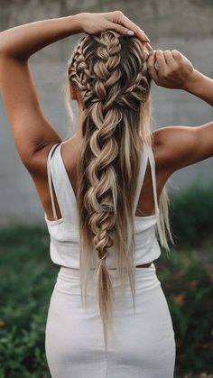 Trendy Braided Hairstyles, Hair Slick, Hair Clip Hairstyles, Barbie Hairstyle, Braided Hairstyles Ideas, Hairstyle Examples, Pretty Braids, Braided Hairdo, Dutch Braids