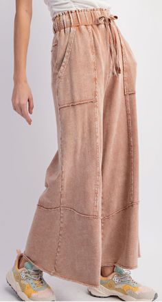 	The Scottsdale Pant made of a mineral washed terry knit fabric are designed for comfort and style. Airy Styles, Future Clothes, Pants Wide Leg, Catamaran, Knit Pants, Graphic Tee Shirts, Boho Chic Fashion, Sweater Blouse, Fashion Trend