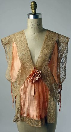 1920s Lingerie, Lace Bedding, Bed Jacket, 1920 Fashion, Flapper Style, Costume Institute, Lace Slip