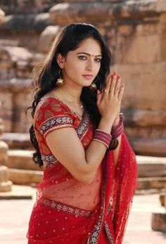 Anushka Shetty, Indian Woman, Saree Look, Indian Beauty Saree, India Beauty, Desi Beauty, Salwar Kameez, Indian Fashion, Beauty Women