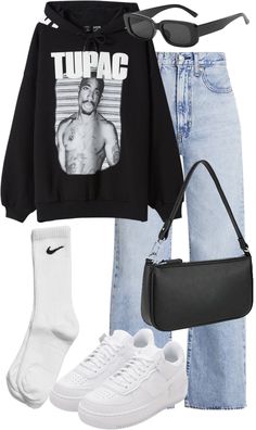 Tupac T Shirt, Stile Hijab, Smart Dressing, Wardrobe Makeover, Warm Tights, Best Winter Outfits, Chunky Sweaters, Hijabi Outfits Casual, Looks Street Style