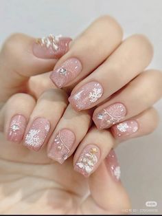 Japanese Christmas Nails, Nail Art Christmas Designs, Korea Nail Art, Japan Nail Art, Classy Nail Art Ideas, Birthday Nail Designs