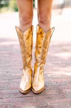 Ok, ladies! Take a deep breath and try and keep it together! We know these boots are beyond exciting! They are so shiny and sassy! These boots are the prefect combination of Western and disco! We can't get over them! True to size. Get Over Them, Mint Julep Boutique, Mint Julep, Take A Deep Breath, Deep Breath, Western Boots, Get Over It, Cowboy Boots, Perfect Fit