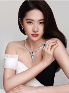 Liu Yifei, Roman Jewelry, Jewelry Photoshoot, Eye Makeup Designs, Trendy Girl, Asian Hair, Cute Poses For Pictures, Makeup Designs, Chinese Actress