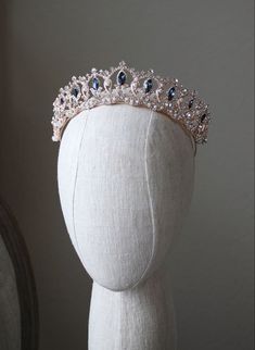 Modern Day Princess Aesthetic, Elegant Tiara, Royal Accessories, Demetrios Bridal, Crowns And Tiaras, Bridal Runway, Crown Aesthetic, Rose Gold Tiara