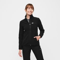 Shop the On-Shift™ Fleece Jacket from FIGS! This jacket has it all: warmth, comfort, style, functionality. Plus 6 pockets. 100% Awesome for Awesome Humans. Black Figs, Black Fig, Medical Outfit, Scrub Jackets, Jacket Outfit, Fleece Sweater, Sherpa Jacket, Fleece Vest, Model Fits