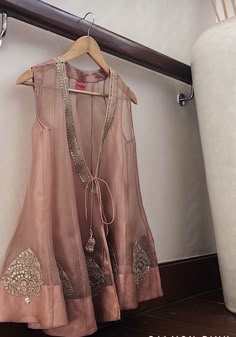 Long Blouse Designs, Traditional Indian Dress, Kids Dress Wear, Traditional Indian Outfits, Bridal Dress Fashion, Trendy Dress Outfits, Kurta Designs Women