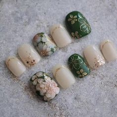 Transform your look with our Gold Teal Floral Nail Set! This enchanting collection features soft pink nails beautifully adorned with intricate floral designs and gold accents. Each press-on nail is crafted with care, showcasing delicate flowers and shimmering details that add a touch of elegance to any outfit. Ideal for special occasions or a stylish everyday look, these nails are easy to apply and provide a comfortable fit. Whether attending a wedding, going out with friends, or simply wanting Paint Styles, Soft Pink Nails, 2023 Nails, Art Deco Nails, Beauty Nails Design, Gift For Mum, Hand Paint, Cute Nail Designs, Floral Nails