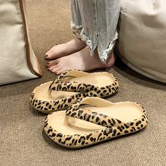 Lasaky - Stylish Leopard Print Platform Sandals with Toe Ring Design, Perfect for Outdoor Outings Toe Ring Designs, Leopard Slippers, Soft Sole Slippers, Printed Flip Flops, Summer Flip Flops, Fashion Bottoms, Fashion Slippers, Fairy Fashion, Toe Ring