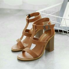 Modest Luxury, Sandals Outfits, Heel Sandals Outfit, Roman Style, Toe Post Sandals, Sandals Outfit, Studded Heels, Peep Toe Sandals, Toe Sandals