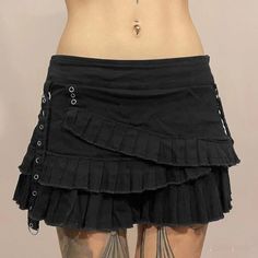 Olivia Mark - Dark Style Low Waist Short Skirt Fashion Pleated Skirt Gothic Silhouette, Emo Skirt, Strech Dresses, Pleated Denim Skirt, Denim Skirt Fashion, Short Pollera, Short Jean Skirt, Mini Pleated Skirt, Pleated Denim