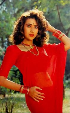 90s Bollywood Actress, 90s Actresses, Bollywood Pictures, Red Saree, Indian Bollywood