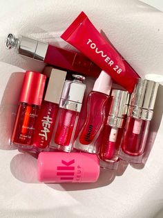 Cherry Lip Gloss, Makeup Utensils, Red Lip Gloss, Lip Cosmetics, Lip Smackers, Lip Products