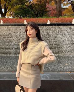 Korea Spring Fashion, Korean Autumn Outfit, Japan Autumn Outfit, Autumn Outfit Women, Spring Outfits Korea, Japanese Winter Fashion, Korean Spring Outfits, Spring Outfits Japan, Kibbe Gamine