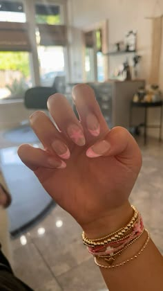 Stars pink nails french tip acrylics. French Tip Nails Back To School, French Tips Not Acrylic, French Tips With Short Nails, Nail Idea Back To School, French Tip Nail With Star, Nail Ideas Acrylic Back To School, Acrylic Nail Ideas For Back To School, Pink French Tip Design Nails, Cute Nail Inspo For School