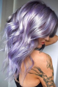 Lavender Hair Color Ideas, Lavender Hair Dye, Silver Lavender Hair, Pastel Purple Hair, Lavender Hair Colors, Light Purple Hair, Lilac Hair, Hair Color Pastel, Lavender Hair