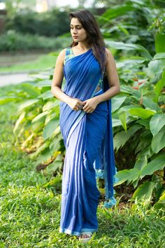 Big Tassels, Summer Outfit Style, Soft Cotton Saree, Border Saree, Female Pose Reference, Saree Photoshoot, Night And Day, Blue Saree